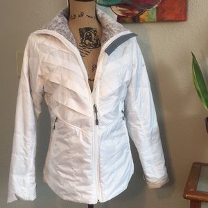 White Columbia Spring Coat with Fur Color.